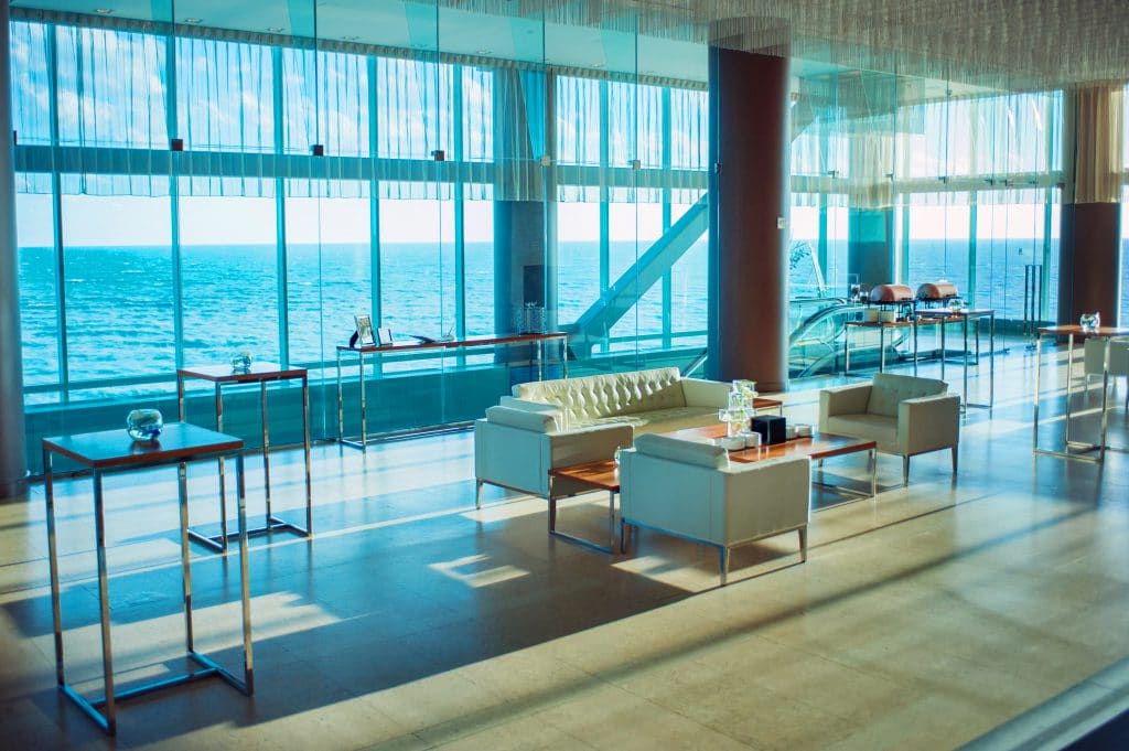 Byrne 0302 1024x681 - Lobby