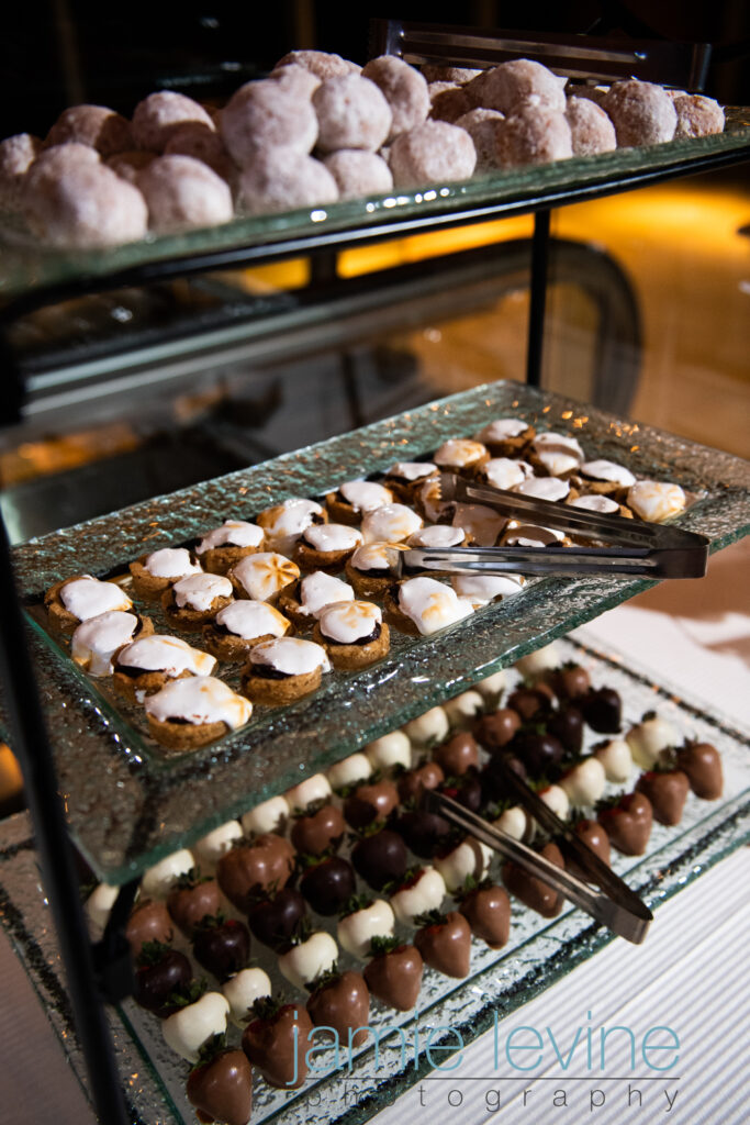 Dessert Station Smore s Pizzas Choc Strawberries Benignets 683x1024 - Stations