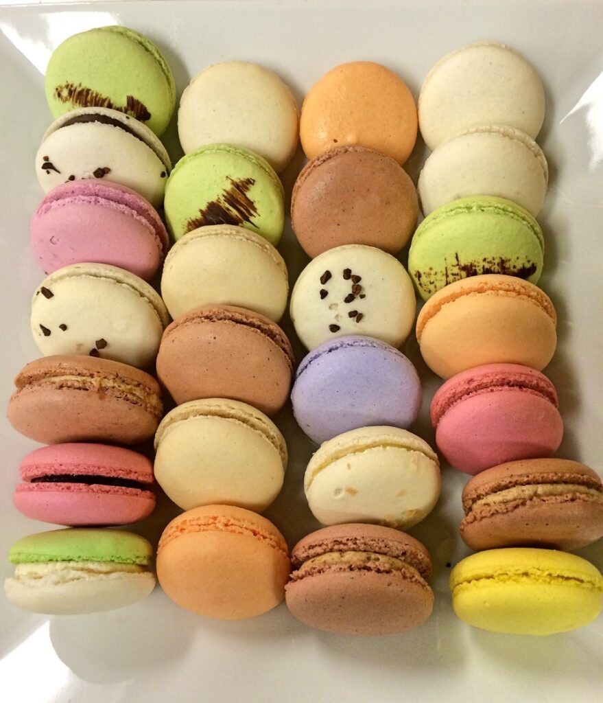 Macaroons 879x1024 - Butlered Desserts