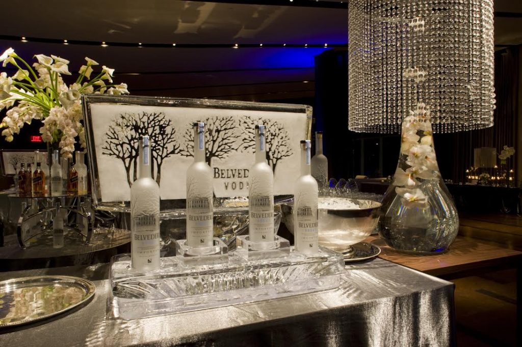 Belvedere Ice Sulpture 1 1024x682 - Bar & Cocktails